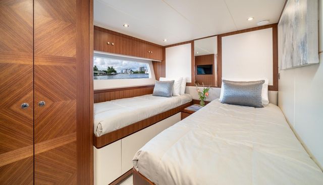 Iridescence yacht for sale 17