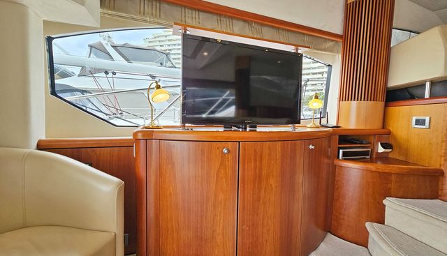 OSCAR WILDE yacht for sale 24