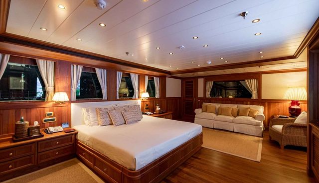 BLEU DE NIMES yacht for sale 32