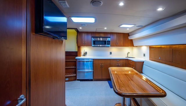 FISH COMPANY yacht for sale 29