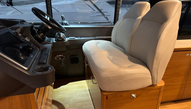 Seven yacht for sale 55