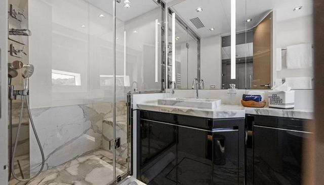 ARTEMIS yacht for sale 32