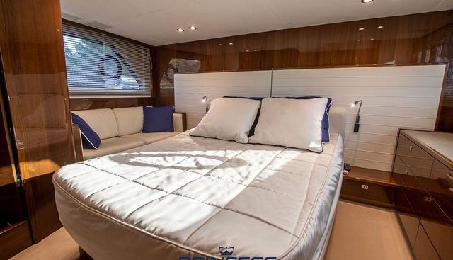 Vesper yacht for sale 25