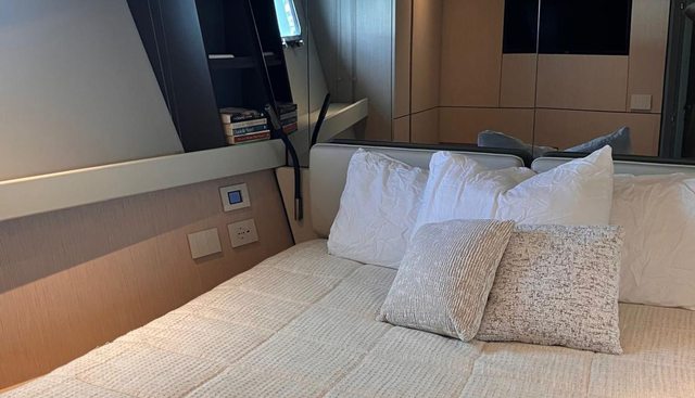 MIDNIGHT BLUE I yacht for sale 3
