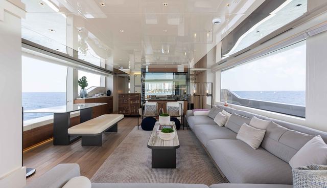 CHAMELEON yacht for sale 30