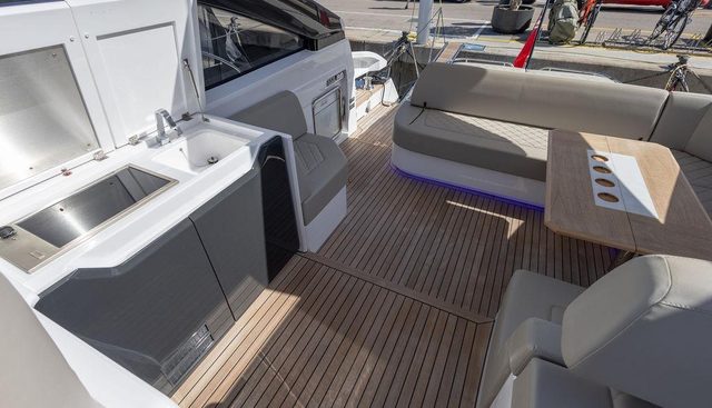 Que Sera Sera yacht for sale 18