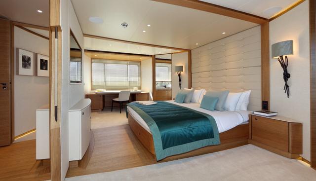 SOLIS yacht for sale 13