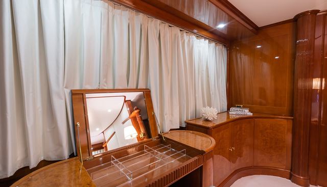 STELLA FIERA yacht for sale 35