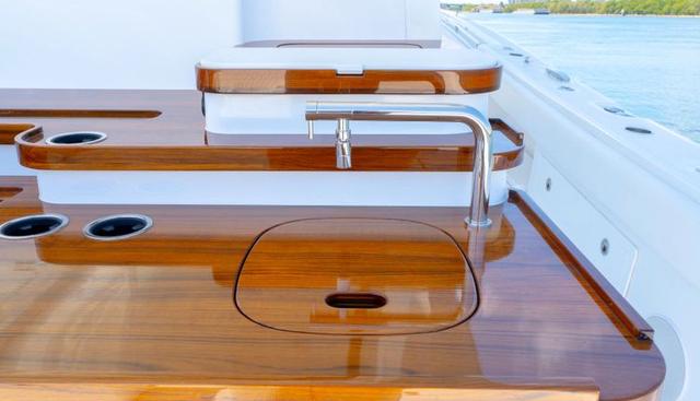 65 Estrella yacht for sale 18