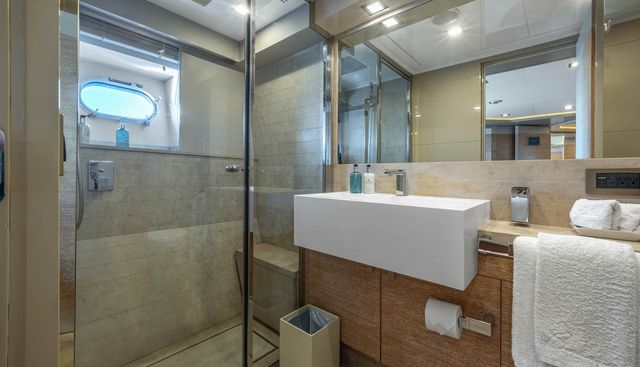 CENTURION yacht for sale 29