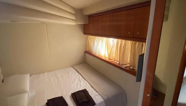 Sunseeker Manhattan 56 yacht for sale 27