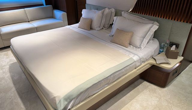 AHAVA yacht for sale 28