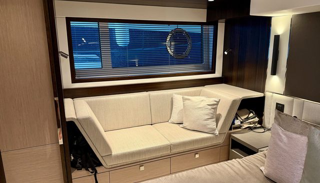 KNOT NAUTI yacht for sale 37