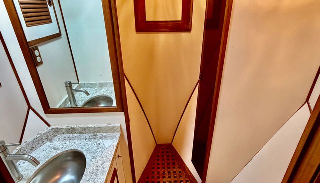 Ocean Jewel yacht for sale 28