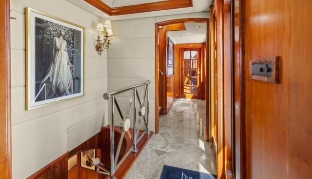 DIRT POOR yacht for sale 53