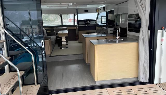 FOUNTAINE PAJOT MY6 yacht for sale 13