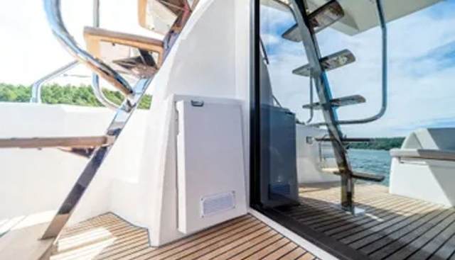 V & A yacht for sale 14