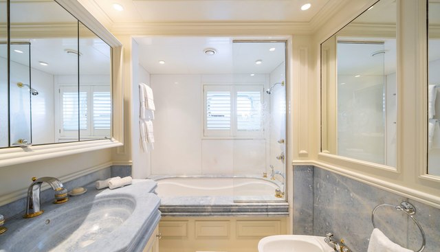 MOSAIQUE yacht for sale 19