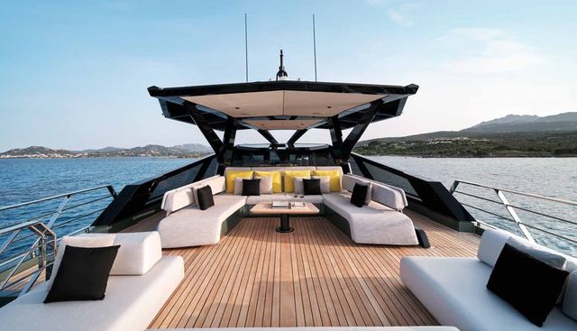 LIFE MOMENT yacht for sale 4