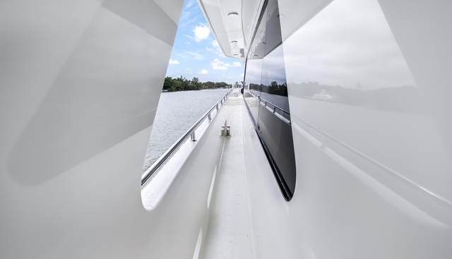 AURORA yacht for sale 37