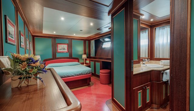 New Master  yacht for sale 28