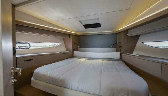 noname yacht for sale 37