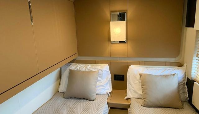 FANTASTIC yacht for sale 32