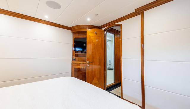 Ocean 1 yacht for sale 73