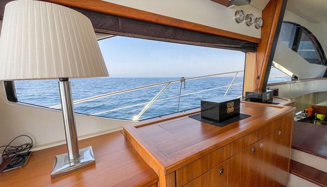 JUNIOR yacht for sale 24
