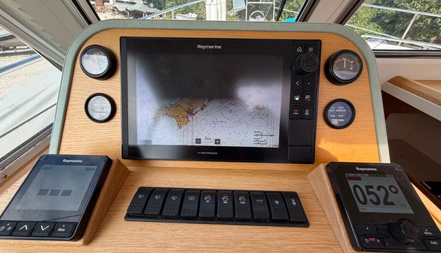noname yacht for sale 14
