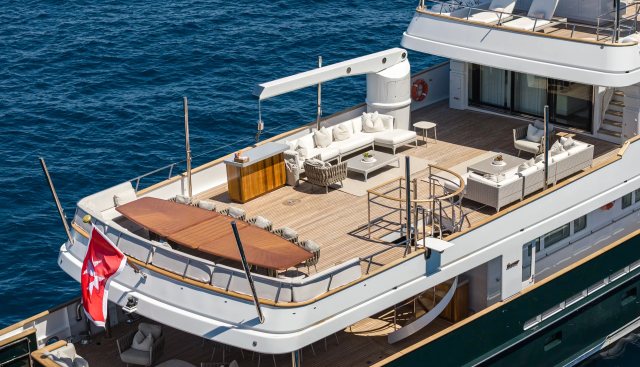 Emerald yacht for sale 29