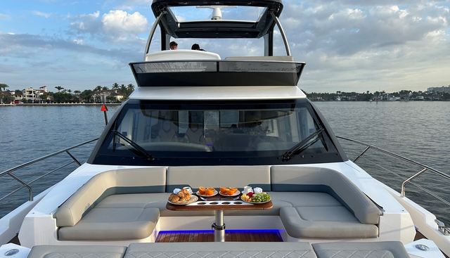 FAIRLINE SQUADRON yacht for sale 2