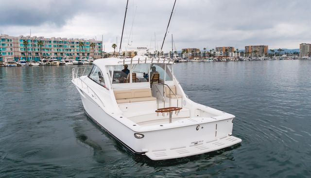 Commodore Two yacht for sale 20