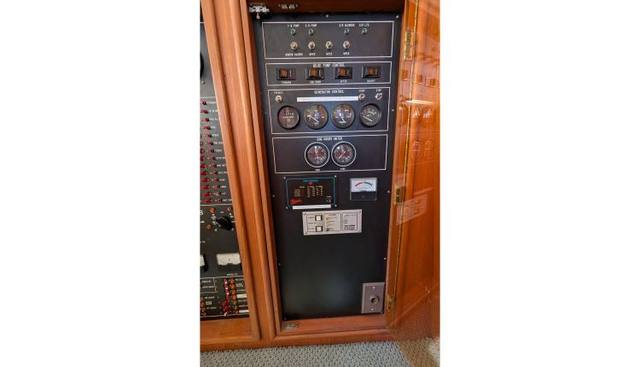 Fisher Folly IV yacht for sale 45