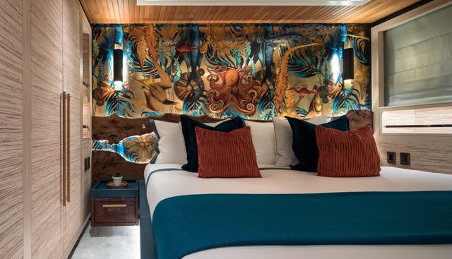 KING BENJI yacht for sale 35