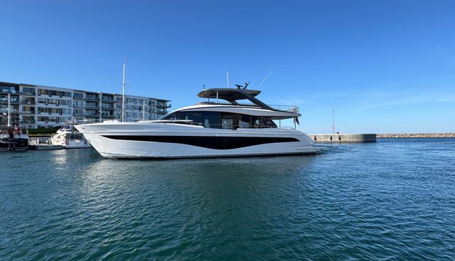 Y80018 yacht for sale 9