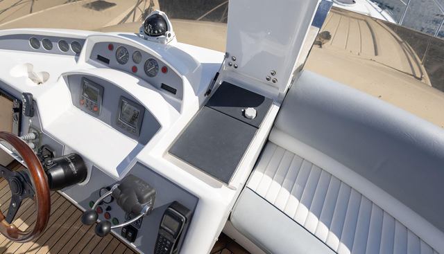 Silver Fox yacht for sale 47