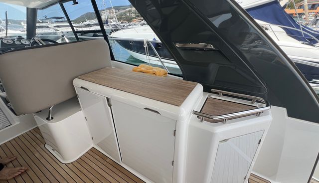 White Pearl yacht for sale 23