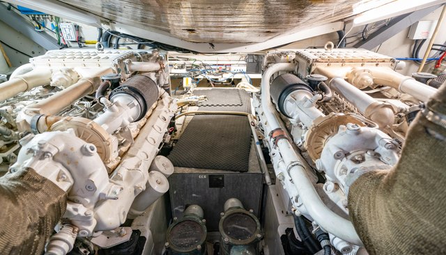 Island Girl yacht for sale 28
