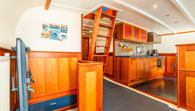 VARNEBANK yacht for sale 14