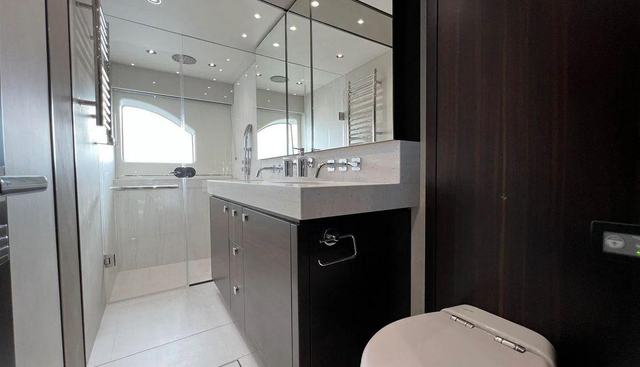 Lamborghini 63 yacht for sale 120