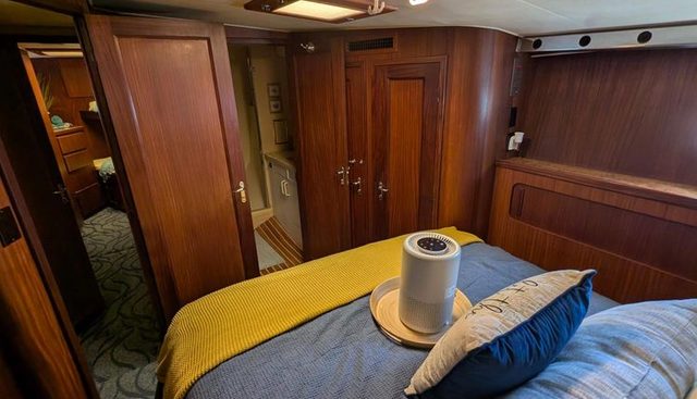 Mas Fina yacht for sale 24