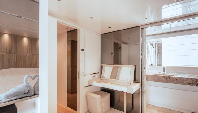 TNT Leisure yacht for sale 17