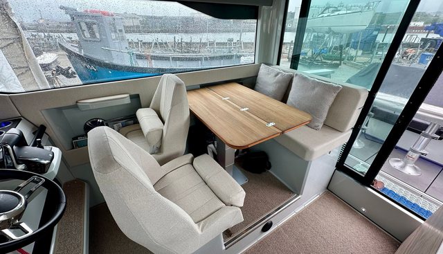 GEE WHIZZ yacht for sale 22