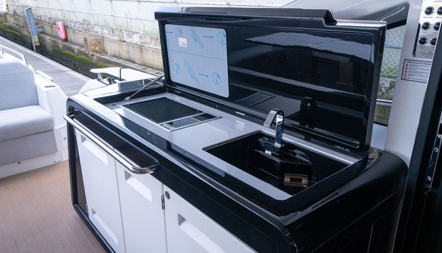 1292575 yacht for sale 13