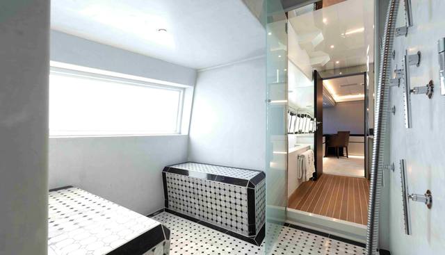 AQUILA yacht for sale 25