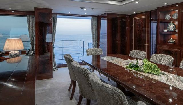 La Familia yacht for sale 9