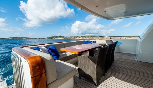 Firefly yacht for sale 18