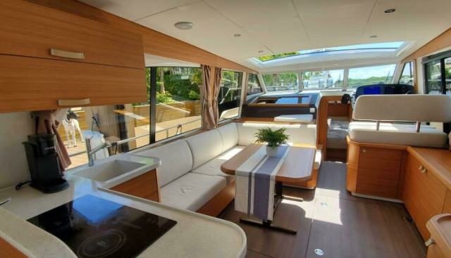 Greenline 40 yacht for sale 28