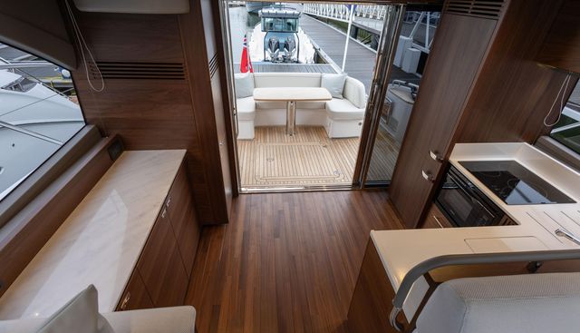 F50235 yacht for sale 35